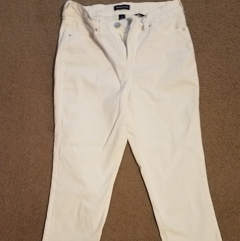 Bandolino Millie White Capris